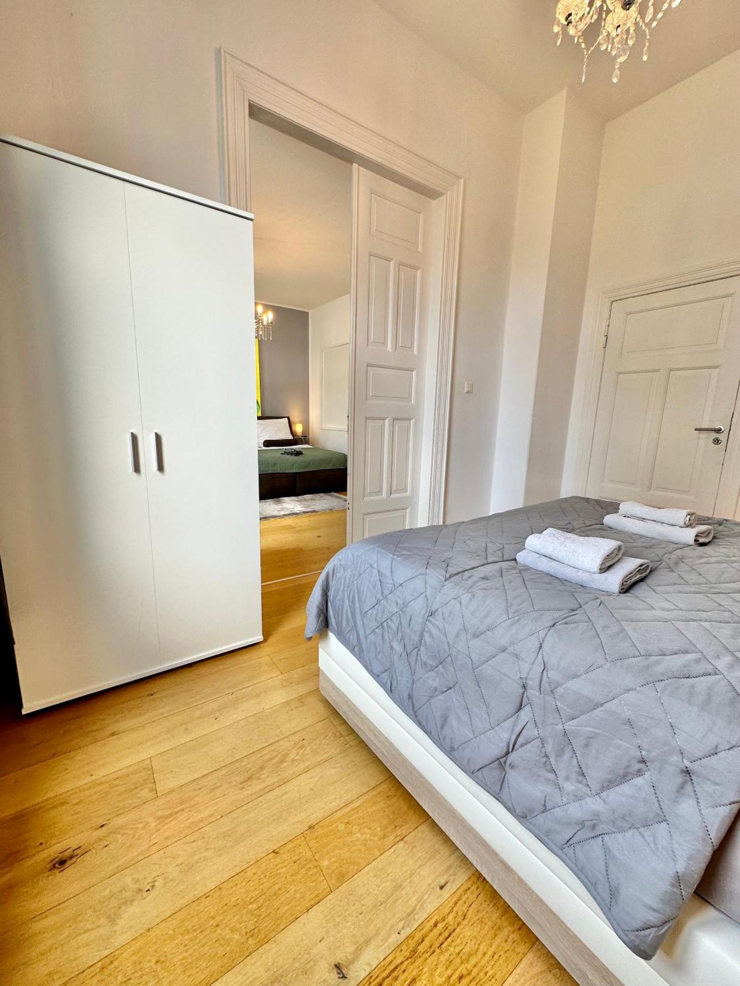 Geraeumiges City-Apartment Mit 2 Badezimmer Und Parkplaetzen D46-Og Ольденбург Экстерьер фото